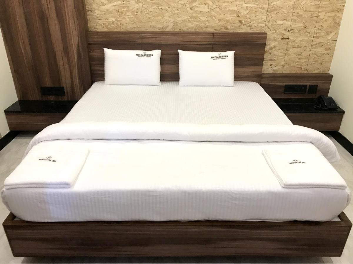 אודופי Meenakshi Inn מראה חיצוני תמונה
